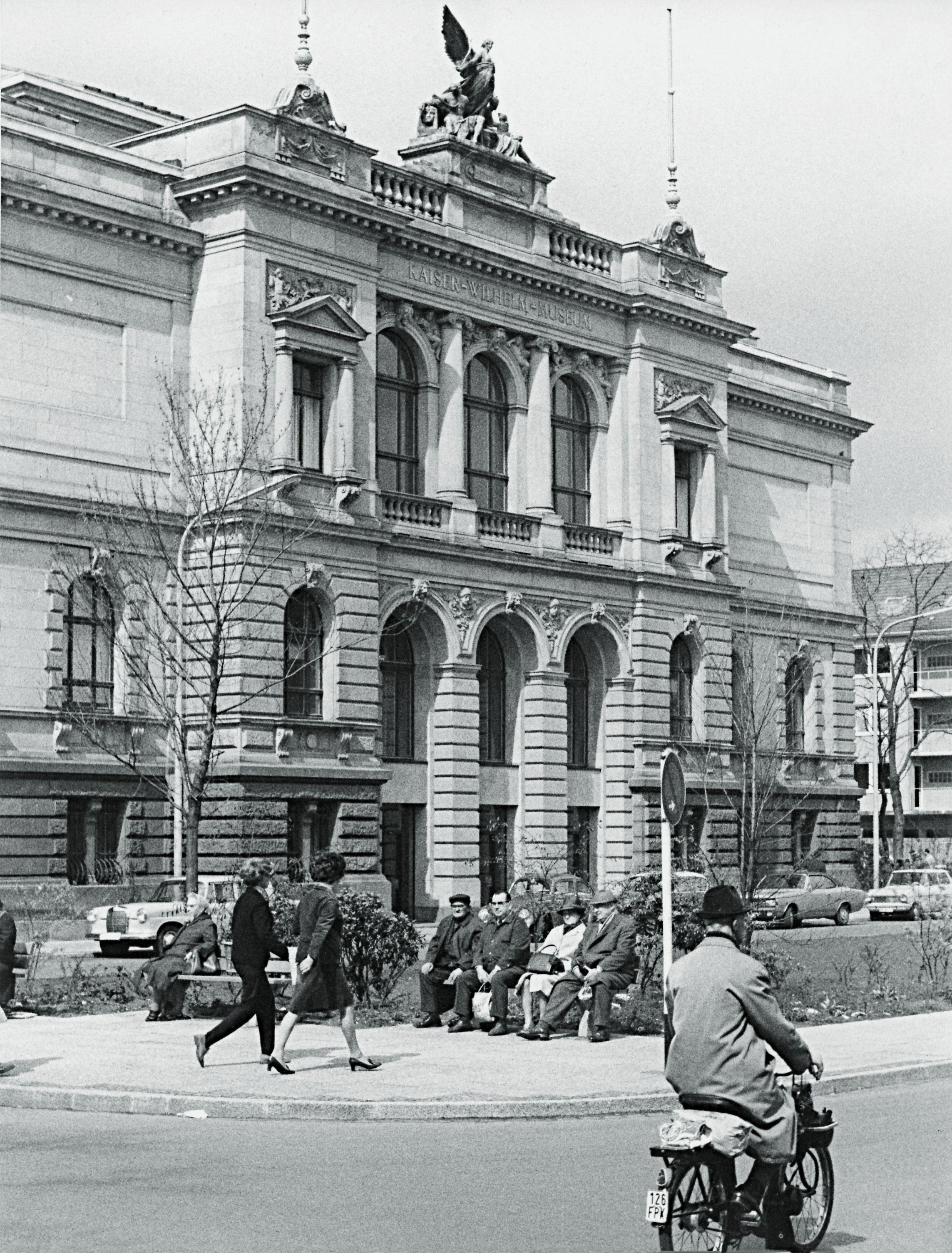 Kunstmuseen Krefeld – Kaiser Wilhelm Museum