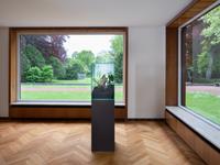 Installationsansicht Akt 1: Utopie. Anders Wohnen, Christopher Kulendran Thomas, New Eelam, 2019, Haus Lange, Krefeld, Foto: Dirk Rose