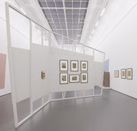 Ausstellungsansicht, russische Lubki von Künstlern wie Michail Larionow, Natalja Gontscharowa und Kasimir Malewitsch im Dialog mit Ikonenmalereien, die Ihnen als Inspirationsquelle dienten, Foto: Dirk Rose