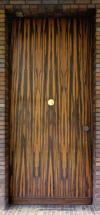 Ludwig Mies van der Rohe  
Haus Lange, 1927–1930, Krefeld  
Entrance at the north side  
Photo: Volker Döhne