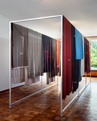 Didier Fiúza Faustino  
Global Warming, 2019  
Ausstellungsansicht Anders Wohnen, Haus Lange, Krefeld 2019  
© VG Bild-Kunst, Bonn 2020, Foto: Dirk Rose