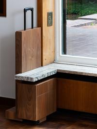 Bless  
BLESS N° 66, Architecture Souvenir Baggage I, 2019  
Ausstellungsansicht Anders Wohnen, Haus Lange, Krefeld 2019  
© Bless, Foto: Dirk Rose