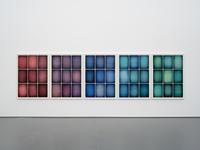 Sammlungssatellit #5, Ignacio Uriarte, Den Zufall ordnen, Ausstellungsansicht, © der Künstler, Courtesy Philipp von Rosen Galerie, Foto: Dirk Rose