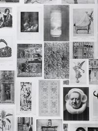 Marcel Odenbach  
Ohne Titel, 2020  
Rauminstallation (Detail)  
Fotokopien, Tische, Vitrine, Gemälde  
Courtesy M. Odenbach, Kunstmuseen Krefeld  
© VG Bild-Kunst, Bonn 2020  
Foto: Dirk Rose