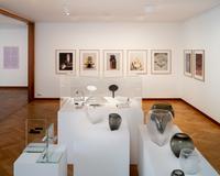 Produktive Räume. Kunst und Design aus Krefeld  
Kunstmuseen Krefeld / Haus Lange Haus Esters, Installationsansicht, 2023  
Foto: Dirk Rose / Kunstmuseen Krefeld