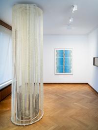 Produktive Räume. Kunst und Design aus Krefeld  
Kunstmuseen Krefeld / Haus Lange Haus Esters, Installationsansicht, 2023  
Foto: Dirk Rose / Kunstmuseen Krefeld