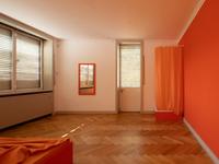 Museum grenzenlos. Kunst–Design / Dunkerque–Krefeld, Installationsansicht mit Dominique Gonzalez-Foerster in Haus Lange, Kunstmuseen Krefeld, Collection Frac Grand Large — Hauts-de-France © VG Bild-Kunst, Bonn, 2024, Foto: Dirk Rose