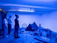 Museum grenzenlos. Kunst–Design / Dunkerque–Krefeld, Installationsansicht mit Simon Starling, Kunstmuseen Krefeld, Collection Frac Grand Large — Hauts-de-France © VG Bild-Kunst, Bonn, 2024, Foto: Dirk Rose