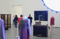 Sammlungssatellit #9 - Die Bar/Collection Satellite #9 - The Bar im/at KWM, Kunstmuseen Krefeld 2024
© Liora Epstein
Foto/Photo: Dirk Rose