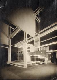 Frederick Kiesler, Raumstadt, Exposition Internationale des Arts Décoratifs et Industriels Modernes, Paris 1925  
black and white photography  
© 2023 Austrian Frederick and Lillian Kiesler Private Foundation, Vienna  
Photo: unknown
