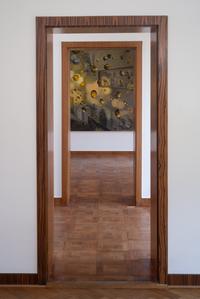 Partly Furnished, Excellent View  
Installation view  
Haus Lange, Kunstmuseen Krefeld 2025
  
Collection Kunstmuseen Krefeld  
© VG Bild-Kunst, Bonn, 2025  
Photo: Dirk Rose