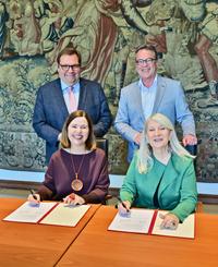 v.l.n.r. Frank Meyer, Gregor Kathstede, Katia Baudin, Magdalena Broska  
Foto Andreas Bischof, Presseamt Stadt Krefeld