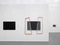 Adolf Luther, Sehen ist schön  
Installationsansicht im KWM 2025  
Sammlung Adolf-Luther-Stiftung
  
© VG Bild-Kunst, Bonn 2025  
Foto: Dirk Rose