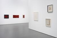 Adolf Luther, Sehen ist schön  
Installationsansicht im KWM 2025  
Sammlung Adolf-Luther-Stiftung
  
© VG Bild-Kunst, Bonn 2025  
Foto: Dirk Rose