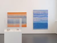 Sammlung in Bewegung—15 Räume 15 Geschichten. Installationsansicht im KWM mit / Installation view at KWM with Linda Müller,
Foto/Photo: Kunstmuseen Krefeld / Dirk Rose