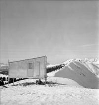Charlotte Perriand, André Tournon, Refuge Bivouak (mountain shelter) on Mont Joly, Saint-Nicolas-de-Véroce, winter 1938/39 
Photo: Charlotte Perriand
Archives Charlotte Perriand
© VG Bild-Kunst, Bonn, 2025