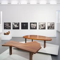 Charlotte Perriand. L’Art d’habiter / The Art of Dwelling  
Installation view at Kaiser Wilhelm Museum  
Ventaglio table – Cassina iMaestri Collection  
© VG Bild-Kunst, Bonn, 2025  
Photo: Dirk Rose