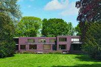 Ludwig Mies van der Rohe, Haus Lange, 1927 – 1930, Krefeld  
Gartenseite  
Foto: Volker Döhne, 2000 / Kunstmuseen Krefeld