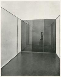 Ludwig Mies van der Rohe, Musterwohnung Glasraum, Werkbund-Ausstellung Die Wohnung, Stuttgart 1927  
Wilhelm Lehmbruck, Torso Mädchen, sich umwendend, 1913/14  
Publiziert in: Die Form, 3, 4, 1928, 116  
© VG Bild-Kunst, Bonn für Mies van der Rohe