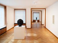 Ausstellungsansicht Mensch Natur Politik, Werke von Thierry De Cordier © VG Bild-Kunst, Bonn 2021, Foto: Dirk Rose