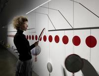 Julio Le Parc, Doubles Miroirs, 1966  
Ausstellungsansicht Palais de Tokyo, Paris 2013  
© VG Bild-Kunst, Bonn 2022, Foto: A. Amorin