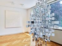 Ausstellungsansicht Julio Le Parc Interaktive Erfahrungsräume, HLHE Dialog, 2022  
Kunstmuseen Krefeld  
© VG Bild-Kunst, Bonn 2022 / Foto: Simon Vogel