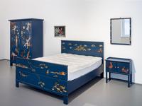 Helmuth Macke, Das Blaue Zimmer, 1925, erworben mit Unterstützung des Ministeriums für Kultur und Wissenschaft des Landes Nordrhein-Westfalen und der Kulturstiftung der Länder, Sammlung Freunde der Kunstmuseen Krefeld e.V.
Installationsansicht Kunstmuseen Krefeld, Kaiser Wilhelm Museum 2022 © Foto: Dirk Rose