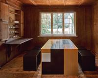 Andrea Zittel, Planar Composition for Esters Garden House, 2022  
Sculpture Garden, collection Kunstmuseen Krefeld & Freunde der Kunstmuseen Krefeld e.V.  
© Andrea Zittel, photo: Dirk Rose