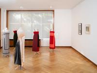 Andrea Zittel, Personal Patterns, Kunstmuseen Krefeld 2022, installation view  
© Andrea Zittel, photo: Dirk Rose