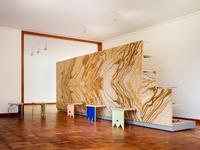 raumlaborberlin  
Installation (entstanden im Rahmen der Ausstellung „anders wohnen. Entwürfe für das Haus Lange Haus Esters“)  
© raumlaborberlin / Foto: Dirk Rose