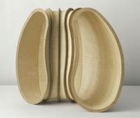 Richard Deacon  
Modell zu Building from the Inside, 1991  
Sperrholz, MDF, 61,3 × 74,5 × 37 cm  
Schenkung des Künstlers 1992  
FK 39  
© der Künstler  
Foto: Kunstmuseen Krefeld / Volker Döhne